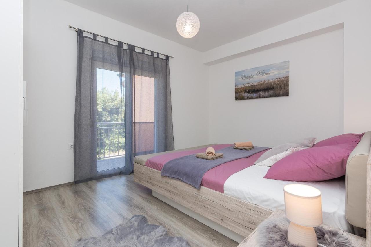 Apartments Marko Sukošan Esterno foto